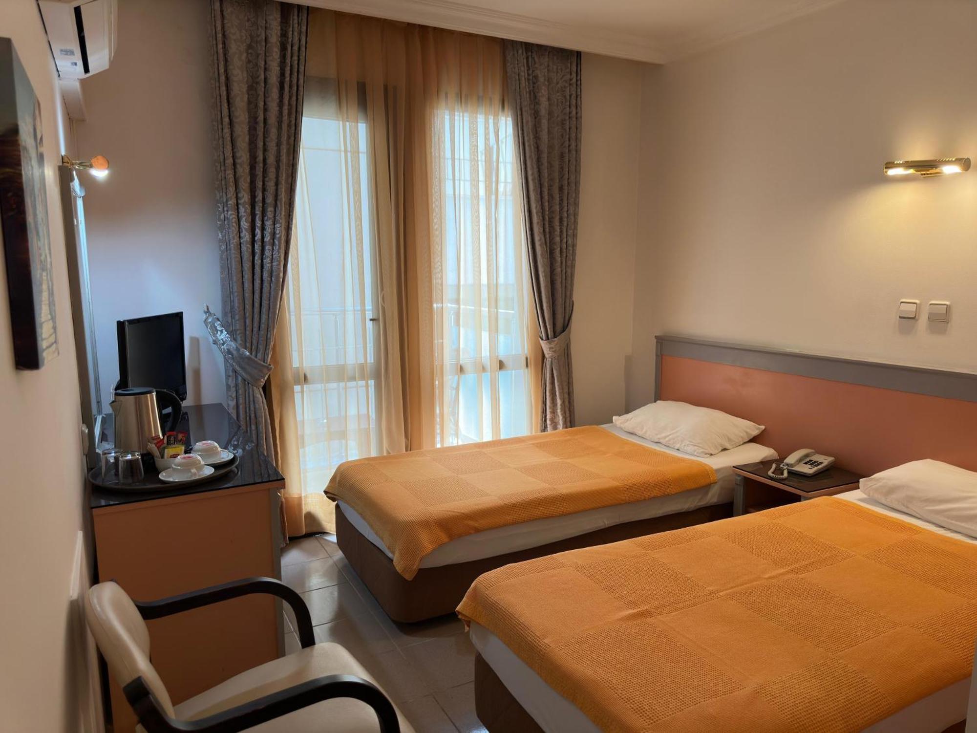 Ata Park Hotel Fethiye Exteriör bild