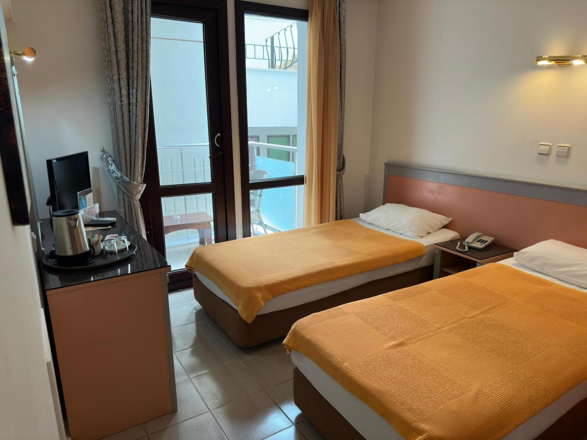 Ata Park Hotel Fethiye Exteriör bild