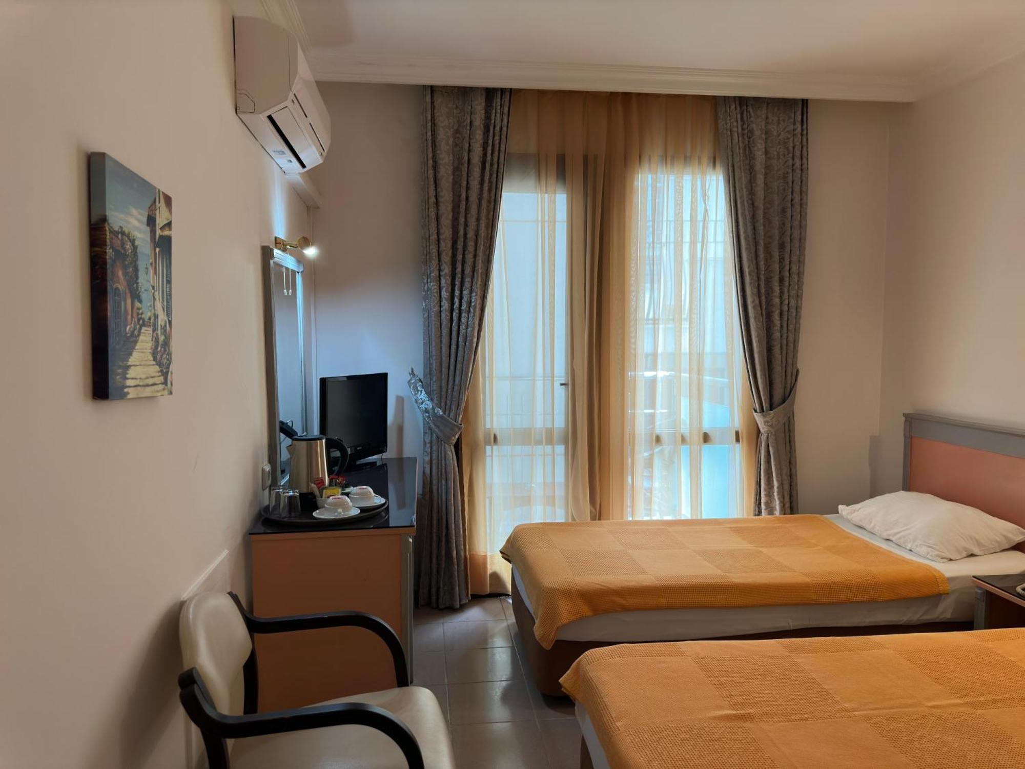 Ata Park Hotel Fethiye Exteriör bild